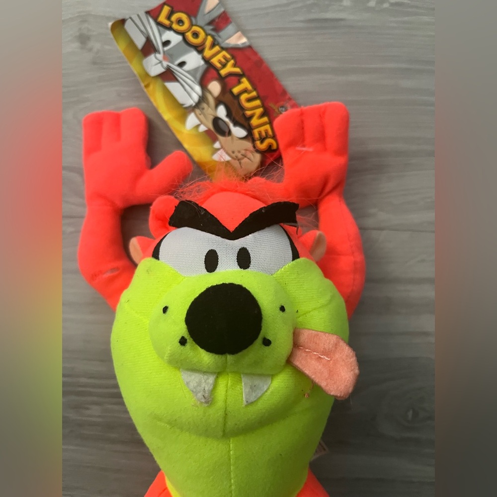 Looney‎ Tunes 10" TAZ Plush

Neon Orange Tazmanian Devil... - Picture 3 of 5